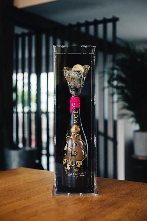 Bitcoin Bottle "celebrate bitcoin"